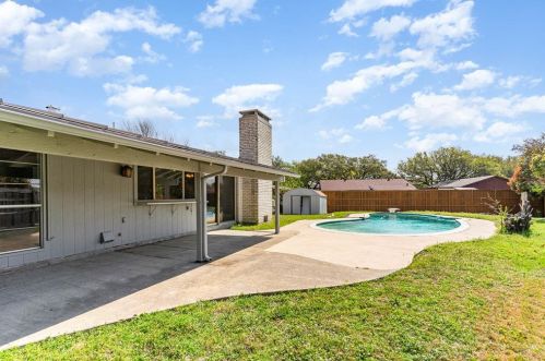 3130 Barton Rd, Carrollton TX 75007-3501 exterior