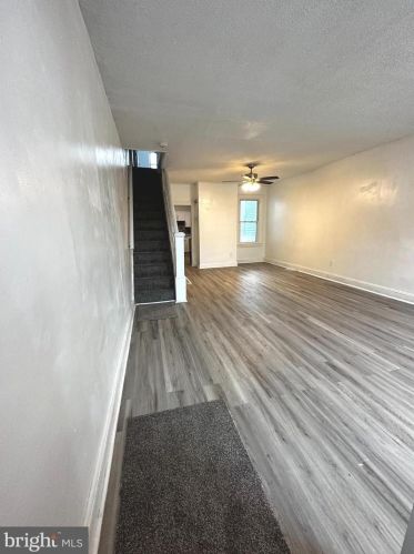 674 Clinton Ave, Trenton NJ  08638-3407 exterior