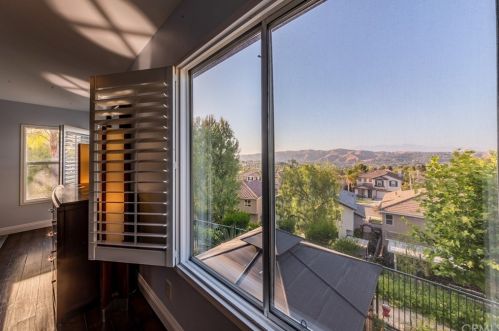 8735 Fallbrook Way, Anaheim CA  92808-3600 exterior