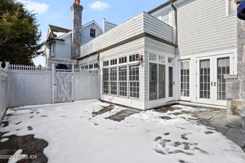 24 Home Pl, Greenwich CT  06830-7106 exterior