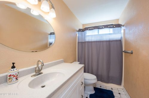 242 Crescent Ave, Santa Maria CA  93455-5421 exterior