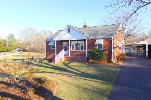 326 Circle Dr, Greenwood, SC 29646-7836