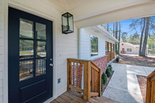 353 Collier Ridge Dr, Atlanta GA  30318-7342 exterior