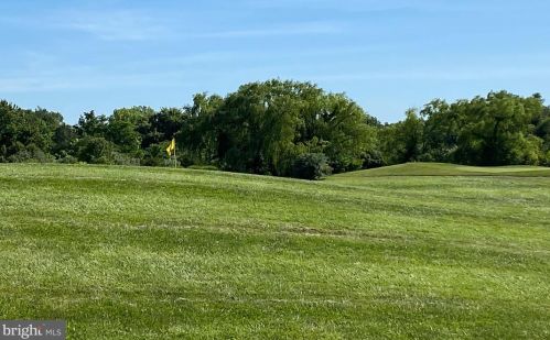 384 Turnberry Dr, Charles Town WV  25414-3930 exterior