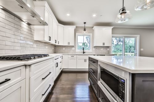 516 64th St, Willowbrook IL  60527-1812 exterior