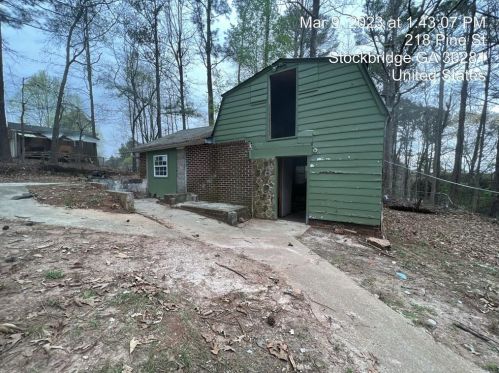 218 Pine St, Stockbridge GA  30281-3888 exterior