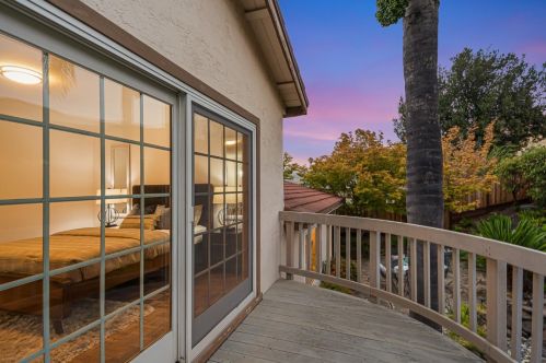 2467 Lacey Dr, Milpitas CA 95035-6122 exterior