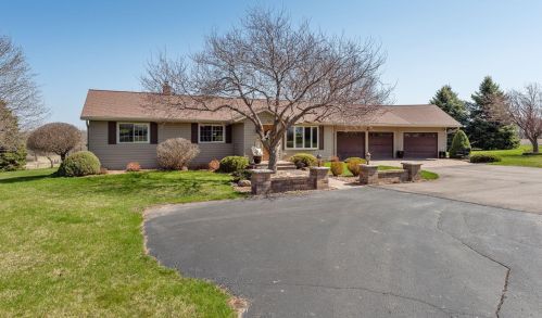 4382 Highway 212, Montevideo, MN 56265-4539
