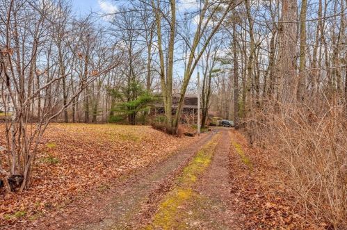 1355 Hill Rd, Glocester, RI 02859-2313