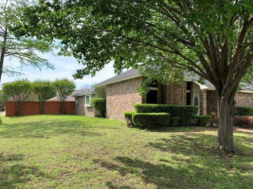 7909 Iola Dr, Plano TX  75025-2824 exterior