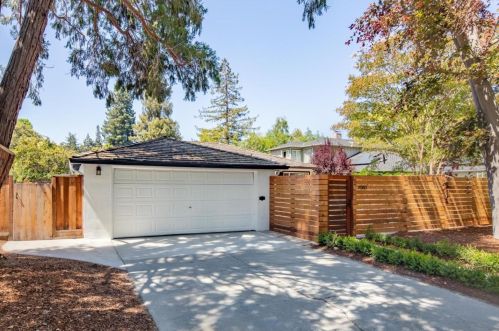 2080 Middlefield Rd, Palo Alto, CA 94301-4019