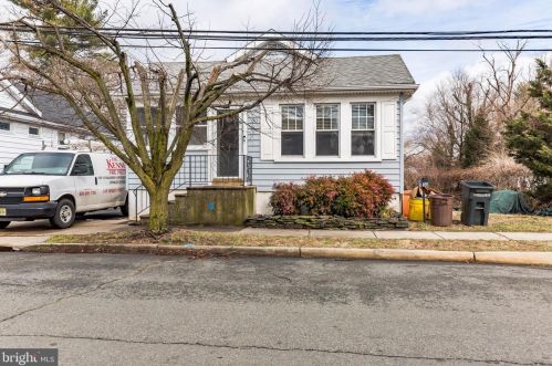 30 Brook Ln, Trenton, NJ 08619-3906