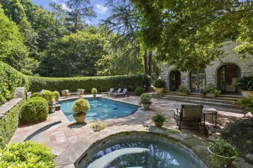 3015 Andrews Dr, Atlanta GA  30305-2001 exterior