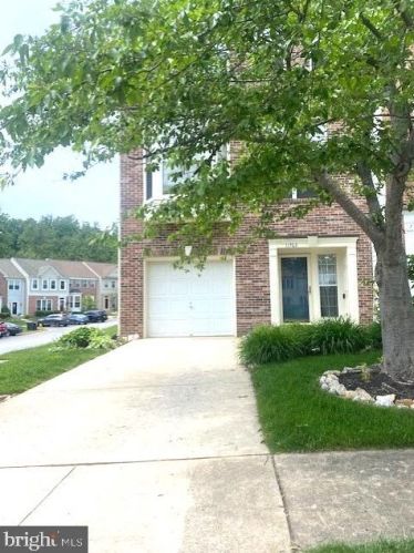 11762 Gascony Pl, Woodbridge, VA 22192-7401