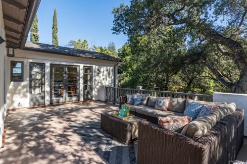 1932 Montecito Dr, Glendale CA  91208-1822 exterior