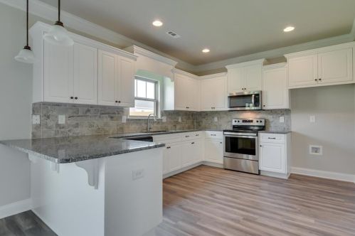 657 Pine St, Burnettown SC  29851-2015 exterior