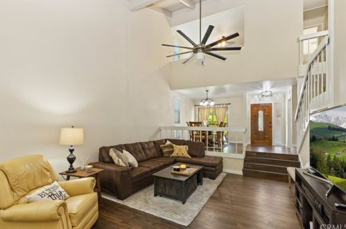 602 Via Zapata, Riverside CA  92507-6424 exterior