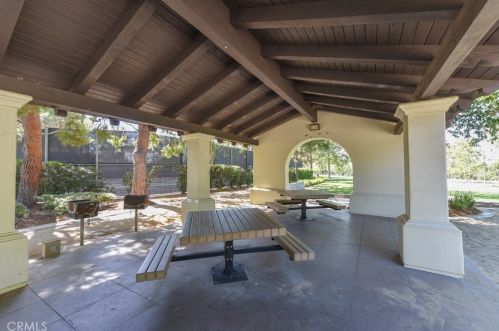 15 Tall Oak, Irvine CA  92603-4213 exterior