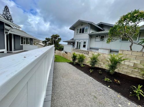 810 Kiaala Pl, Honolulu HI  96825-3023 exterior