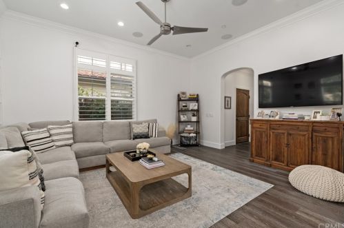 49 Bower Tree, Irvine CA  92603-0106 exterior