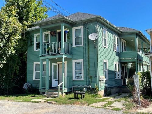 8 Leander St, Killingly, CT 06239-2748