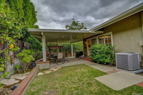 7 Deer Spg, Irvine CA  92604-3011 exterior