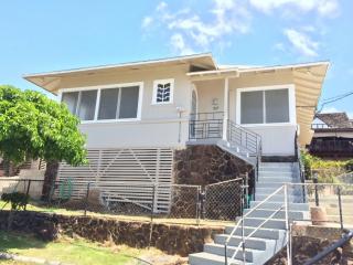 1529 Saint Louis Dr, Honolulu HI  96816-1920 exterior
