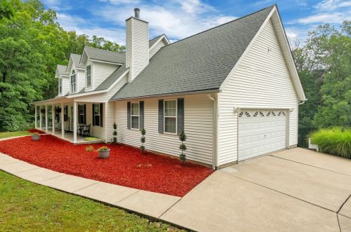 4807 Deer Crossing Ln, Catawissa, MO 63015-2146