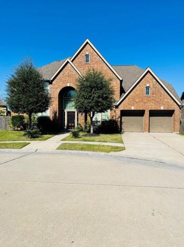 13611 Iron Landing Ct, Pearland, TX 77584-2449