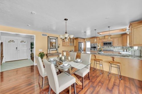 18864 San Carlos St, Santa Ana, CA 92708-7432