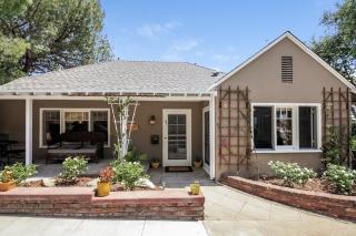 35 Grace Ter, Pasadena, CA 91105-3436