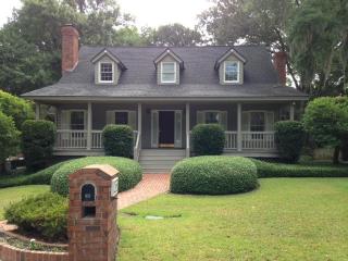 412 Jackson Woods Blvd, Savannah, GA 31405-5954