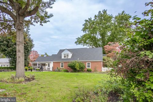 221 Clearview Rd, Hanover PA 17331-1311 exterior