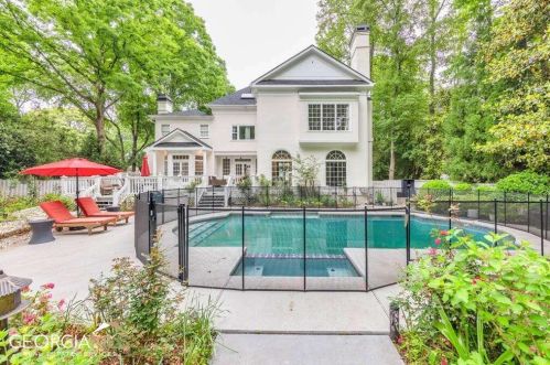 5465 Chelsen Wood Dr, Duluth GA  30097-2436 exterior