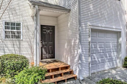 126 Venture Path, Hiram, GA 30141-2678