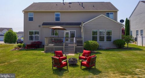 2543 Brownstone Ct, York, PA 17315-3947