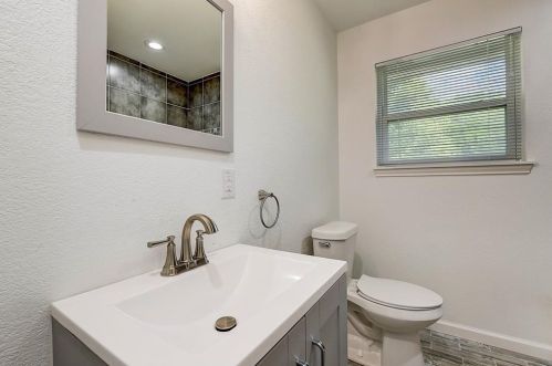 8746 Aldwick Dr, Dallas TX  75238-3420 exterior