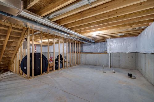 2536 Moorefield Rd, Springfield OH  45502-8209 exterior