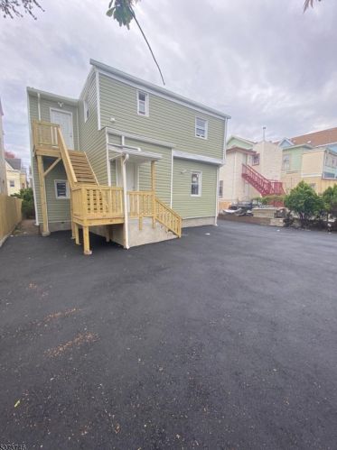 205 Park Ave, Paterson NJ  07501-2316 exterior