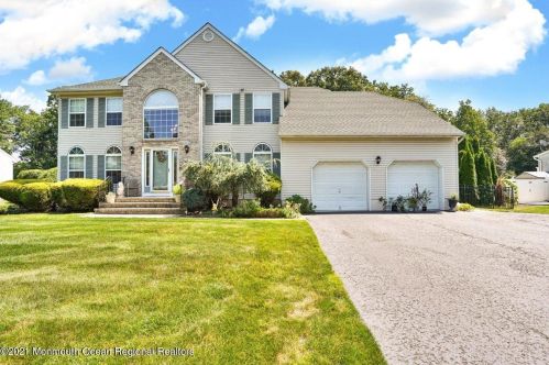 391 Meadowood Rd, Jackson Twp, NJ 08527-1182