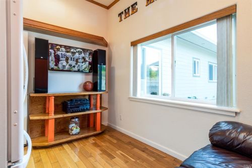 2000 Sanford Rnch Rd, Ukiah CA 95482-5251 exterior