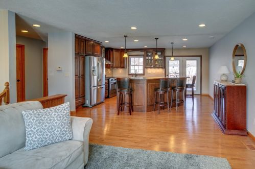 1735 Eugene St, Saint Paul MN  55110-3341 exterior