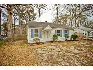 107 Forrest St, Hampton, VA 23669-2219