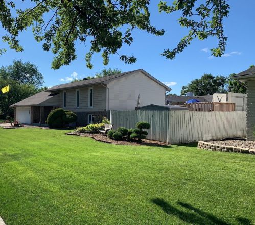 1418 96th Ave, Crown Point, IN 46307-2203