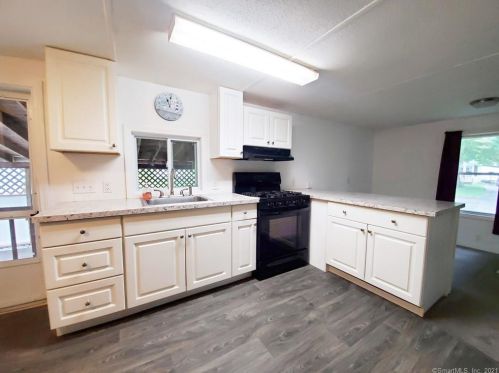 3 Raven Rd, Colchester, CT 06415-2505