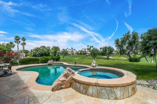 55084 Tanglewood, La Quinta, CA 92253-7707