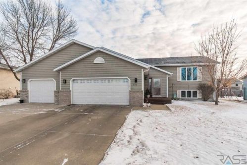 508 James Ave, Tea, SD 57064-2021