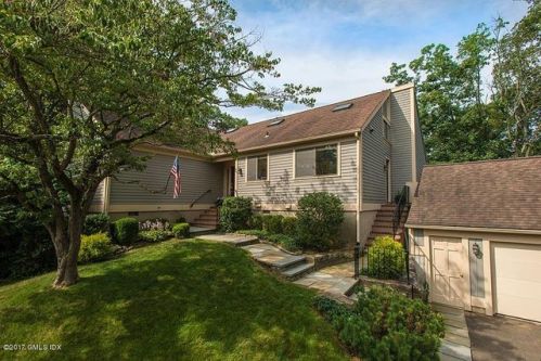 405 Lyon Farm Dr, Greenwich CT  06831-4358 exterior