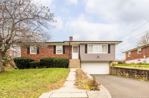 57 Starlet Ln, Waterbury, CT 06704-2127