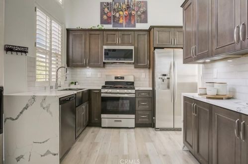 1126 Positano Ave, Anaheim CA  92808-1533 exterior